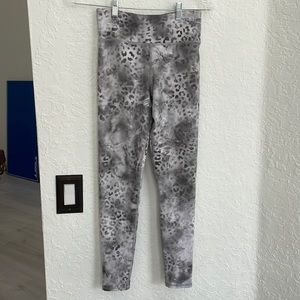 white and grey cheetah print